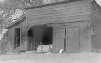 BUI-002p_Old Woodside barn.tif