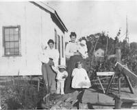 POR-005c1p_families in back of store.tif