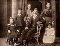 FRO-046d Rodgers Family Portrait.jpg