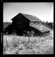 BUI-086d_Hatfield barn bw.jpg